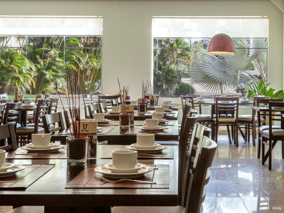 Valinhos Plaza Hotel Buitenkant foto