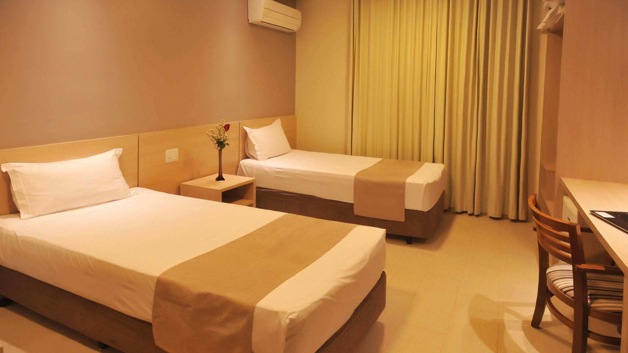 Valinhos Plaza Hotel Buitenkant foto